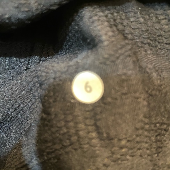 Lululemon Leader of the Pack Cycling Jersey Black - Picture 11 of 15